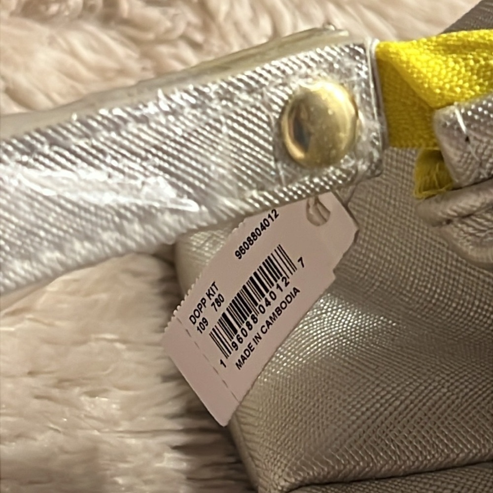 KENDRA SCOTT Zip Cosmetic Case *Sold Out - Picture 8 of 10